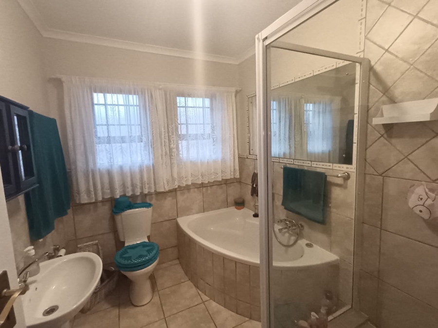 To Let 3 Bedroom Property for Rent in Island View Western Cape